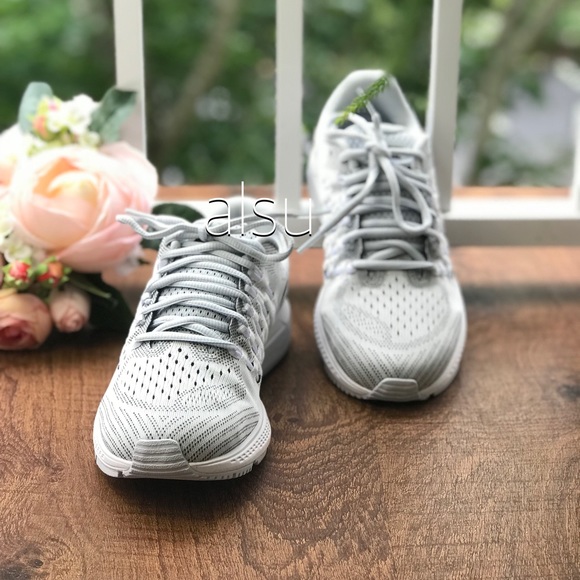 NWT Nike Air Zoom Vomero 11 Pure Platinum WMNS - Picture 4 of 8